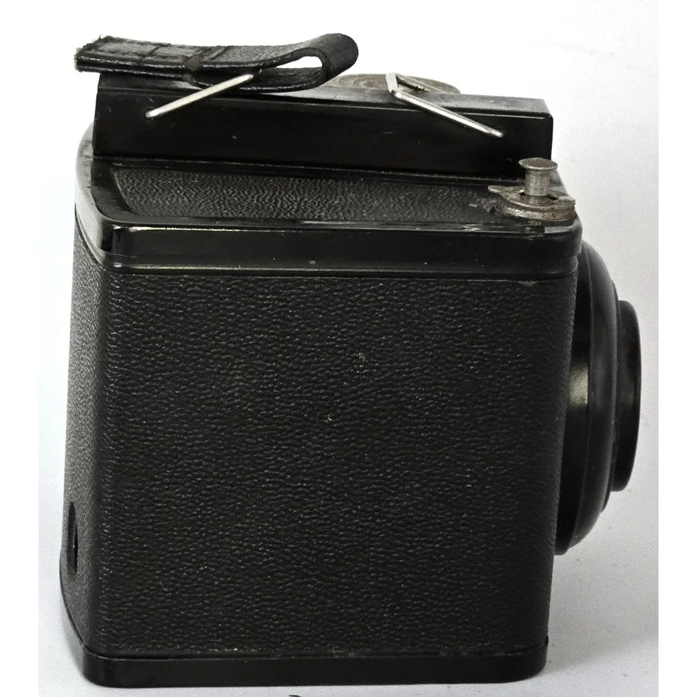Vintage Eastman Kodak Six-20 Brownie Special Box Camera Black Bakelite Untested